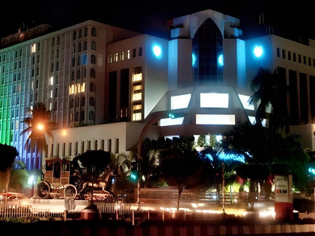 Hotel Ruposhi Bangla Dhaka Exterior foto