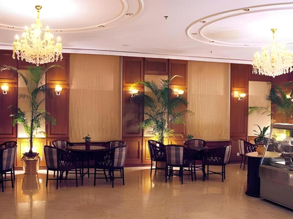 Hotel Ruposhi Bangla Dhaka Exterior foto